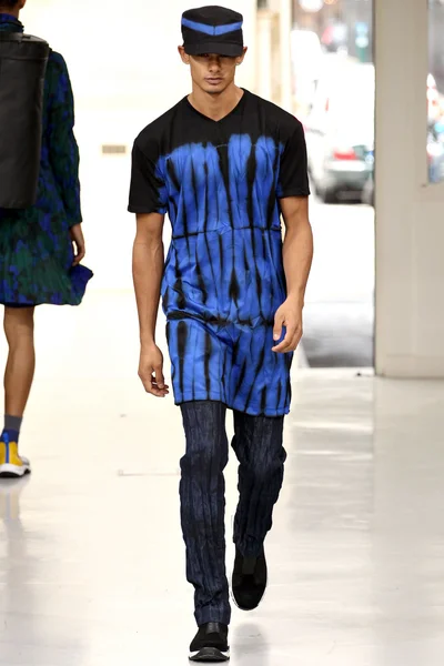 Look 8